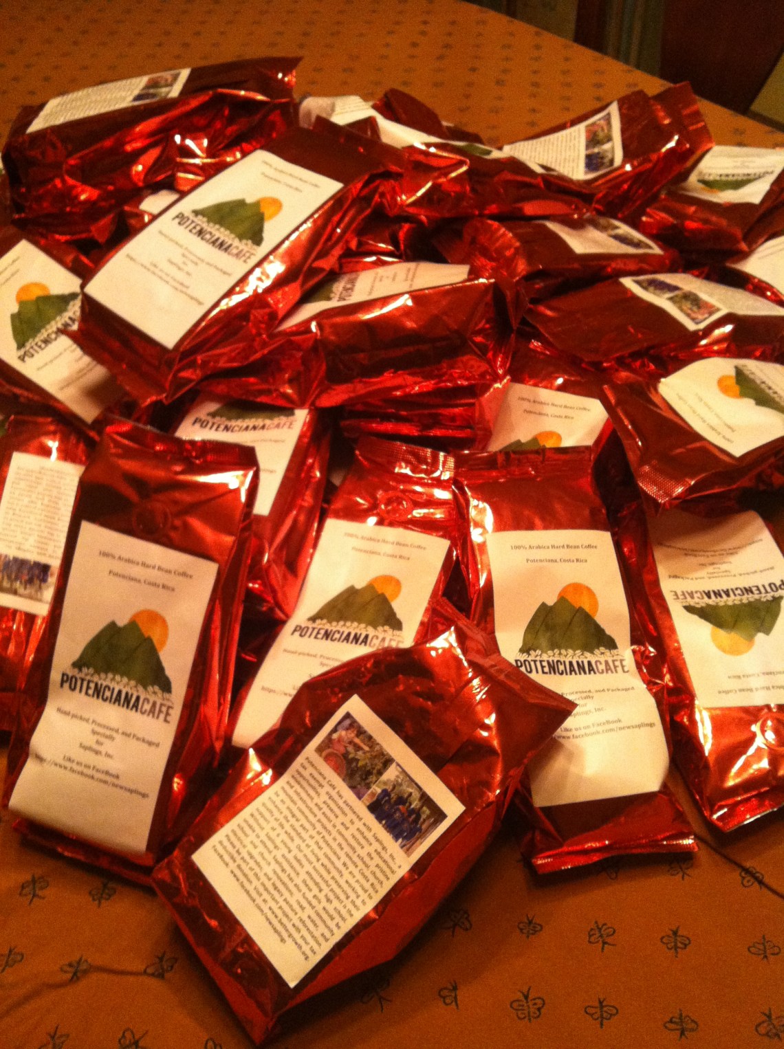 Piles o' Potenciana Cafe